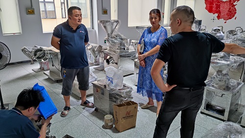 中南藥機：物料試機，認真服務每一位客戶