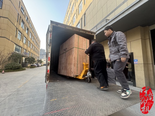 2025發貨忙不停：成功發貨半自動膠囊填充機至江西中醫藥大學